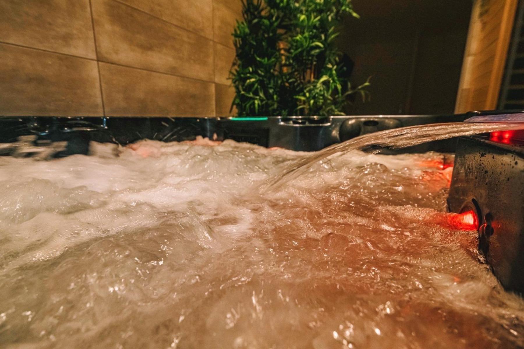 Spa Appartement O Temps Suspendu Reims Centre Sauna Et Jacuzzi Exteriör bild