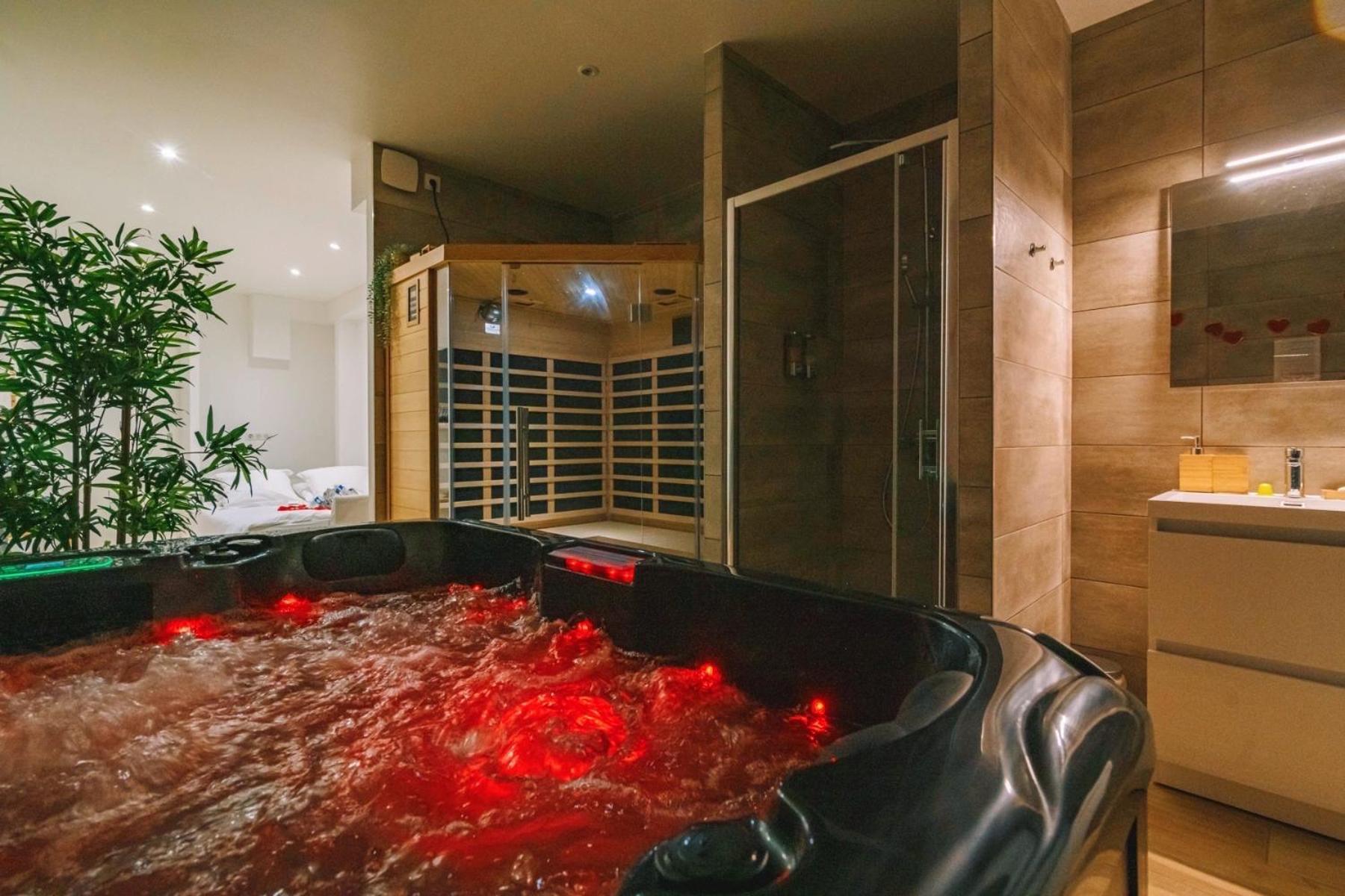Spa Appartement O Temps Suspendu Reims Centre Sauna Et Jacuzzi Exteriör bild